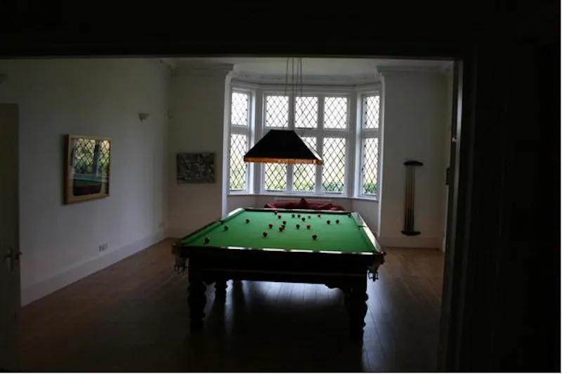 Games room at Elizabethan mansion near Hertford, H116 (photo 6)