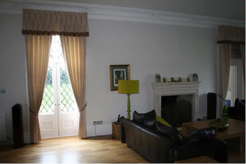 French doors at Elizabethan mansion near Hertford, H116 (photo 10)