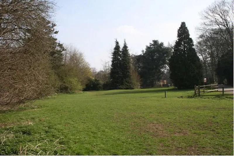 Garden at Elizabethan mansion near Hertford, H116 (photo 28)