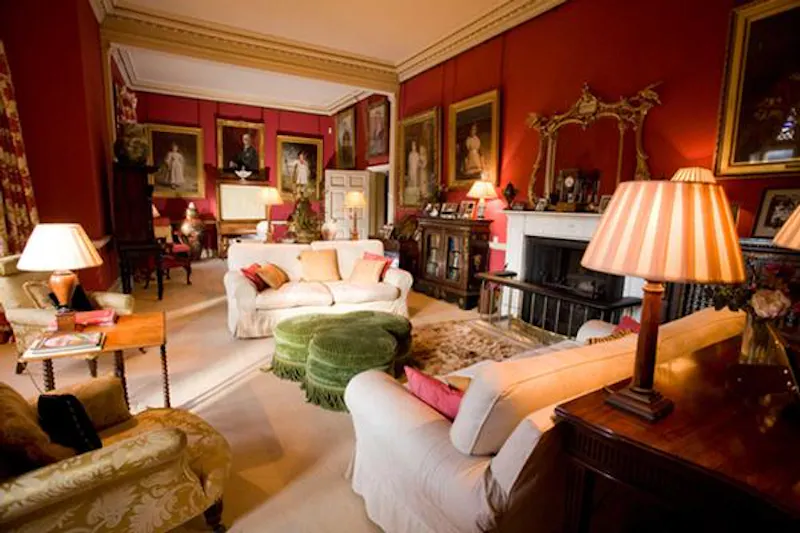 Living Room at Victorian Gothic estate in Snaith, G277 (photo 4)