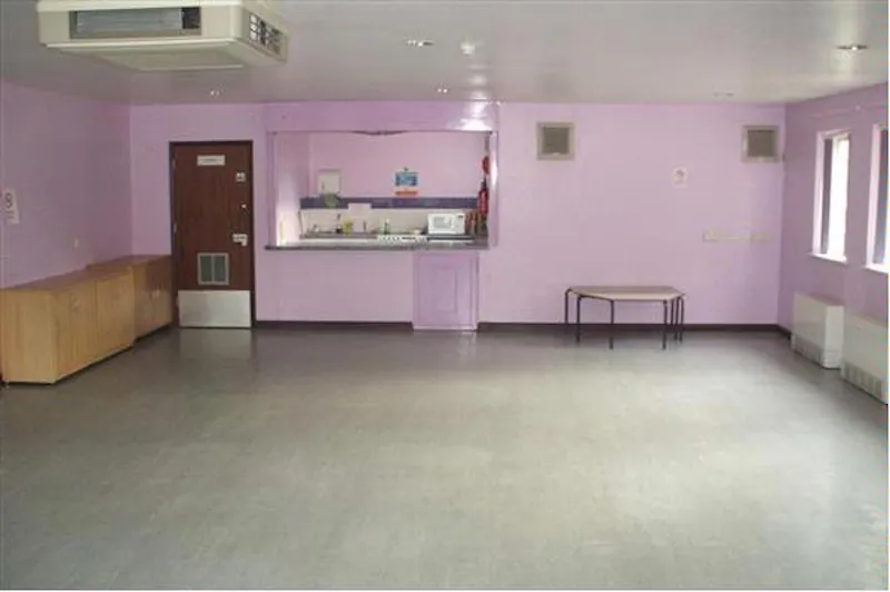 Hayes community centre, P581 (photo 3)