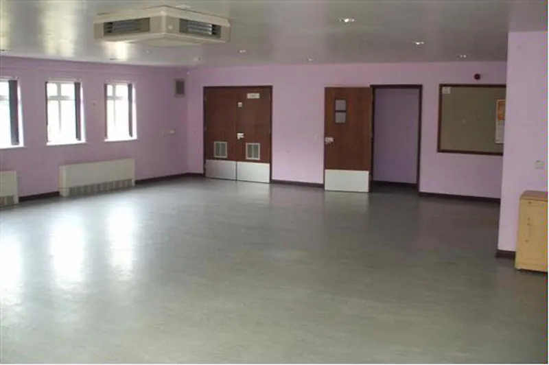 Hayes community centre, P581 (photo 4)