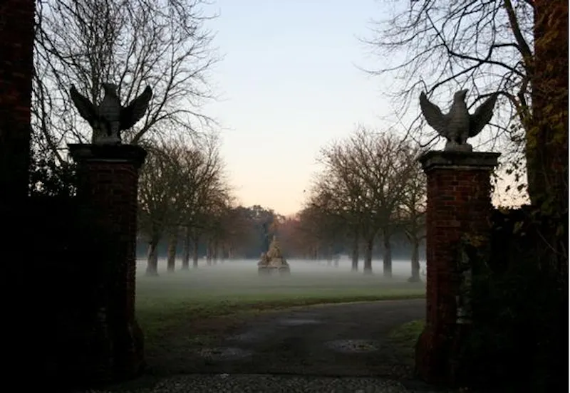 Scenic 16th century park in Woking, A523 (photo 19)