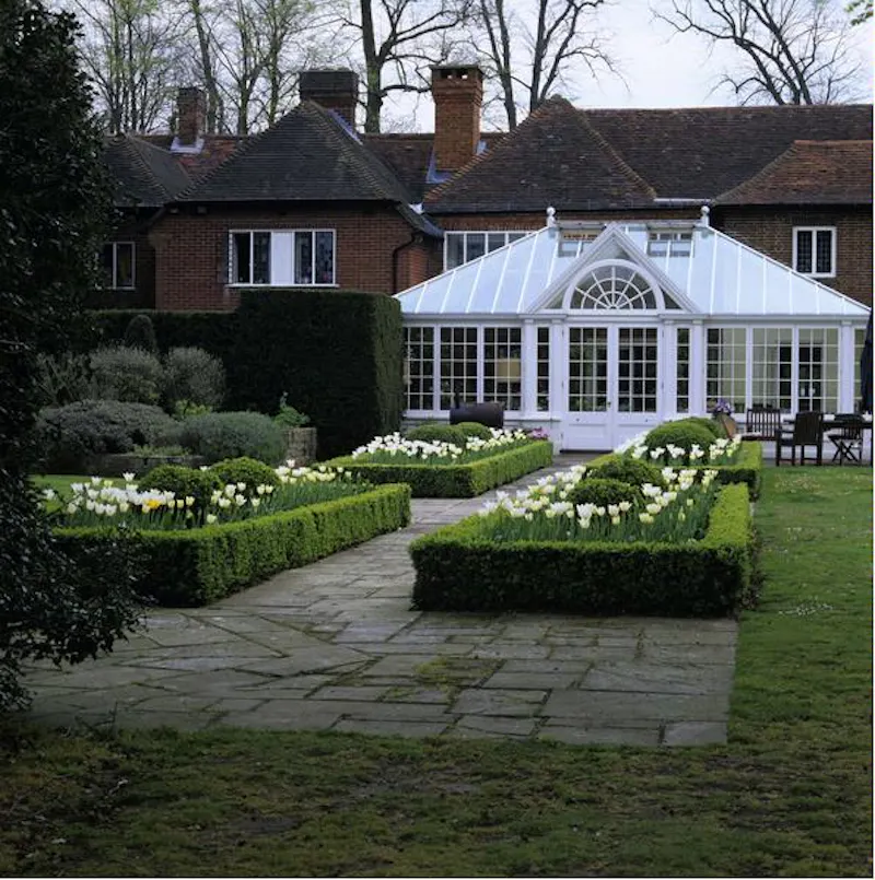 Conservatory at Scenic 16th century park in Woking, A523 (photo 2)