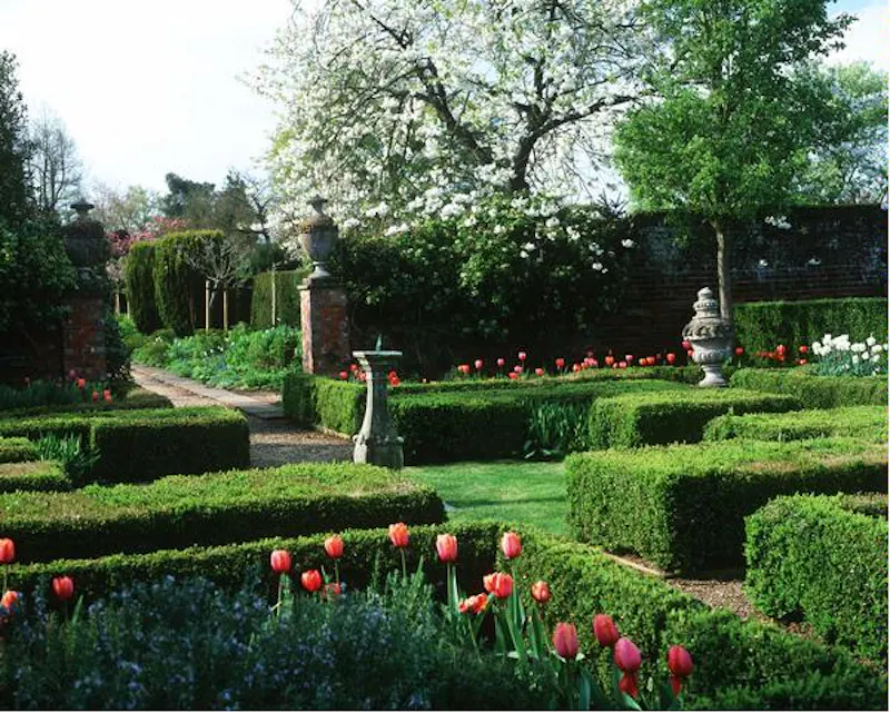 Scenic 16th century park in Woking, A523 (photo 4)