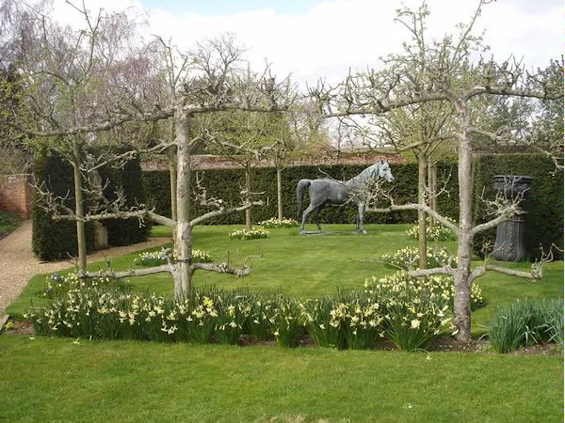 Scenic 16th century park in Woking, A523 (photo 6)