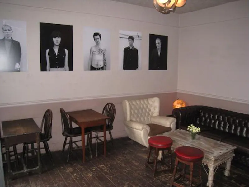 Dining room at Traditional Hackney pub, R743 (photo 11)