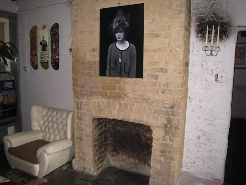 Exposed brick at Traditional Hackney pub, R743 (photo 15)