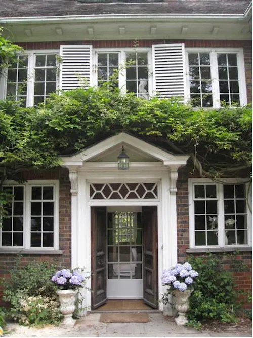 Haywards Heath house, B1543