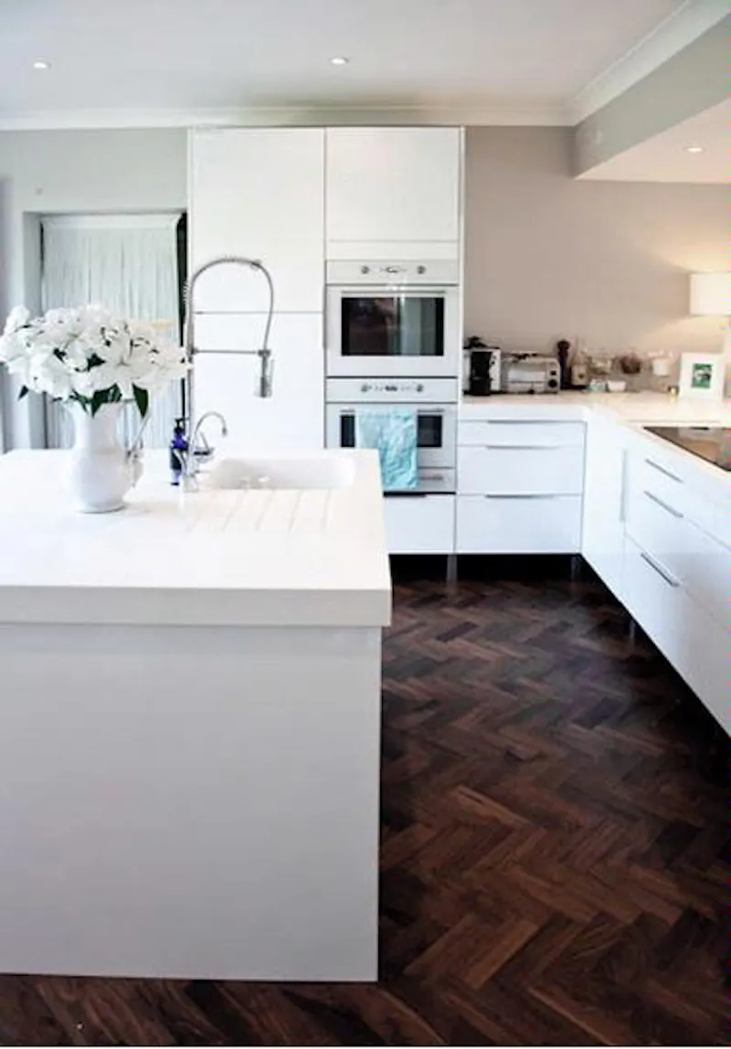 Kitchen at Haywards Heath house, B1543 (photo 7)