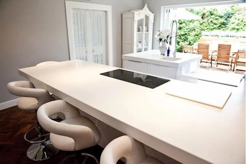 Bar at Haywards Heath house, B1543 (photo 6)