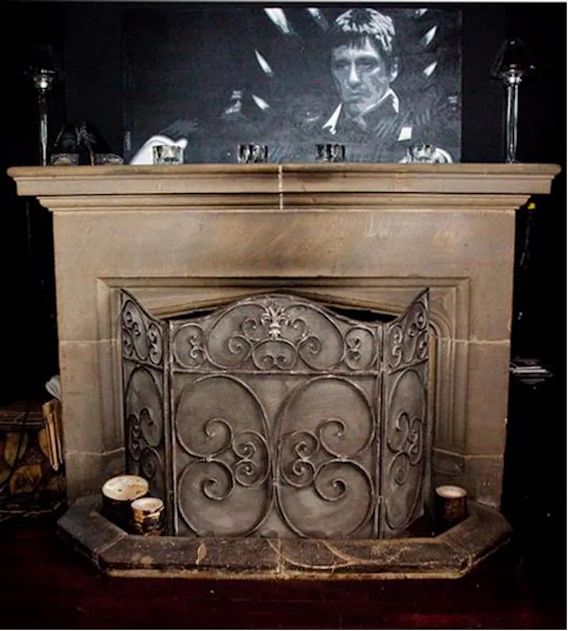 Fireplace at Haywards Heath house, B1543 (photo 17)