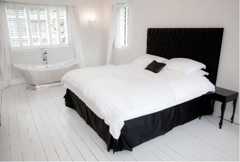 Bedroom at Haywards Heath house, B1543 (photo 30)