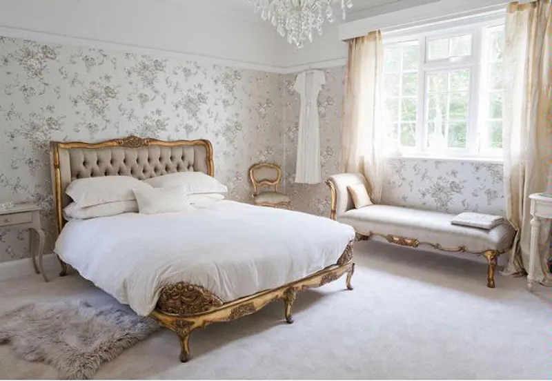 Bedroom at Haywards Heath house, B1543 (photo 35)