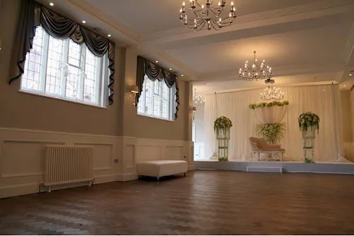 Hendon boutique hotel and venue, R745