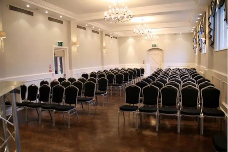 Hendon boutique hotel and venue, R745 (photo 3)