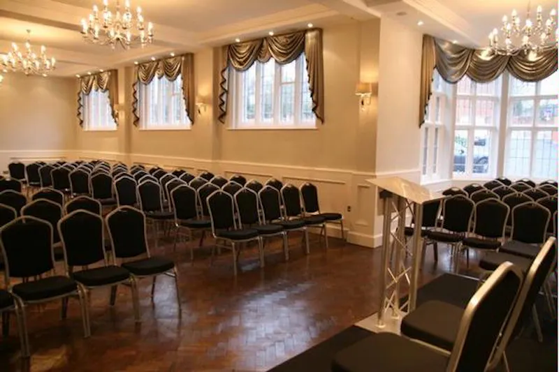 Boardroom at Hendon boutique hotel and venue, R745 (photo 4)