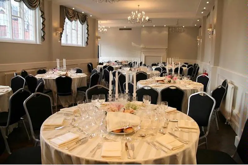 Hendon boutique hotel and venue, R745 (photo 5)