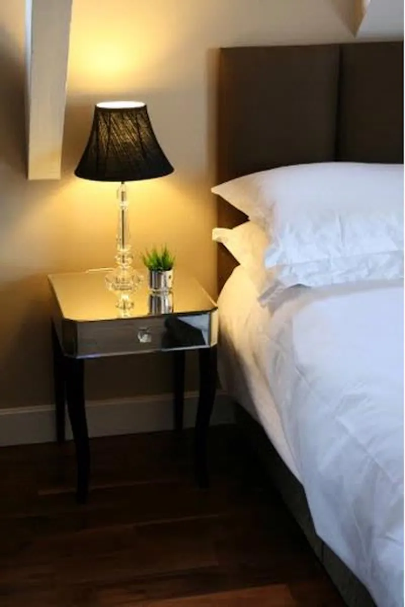 Hendon boutique hotel and venue, R745 (photo 9)