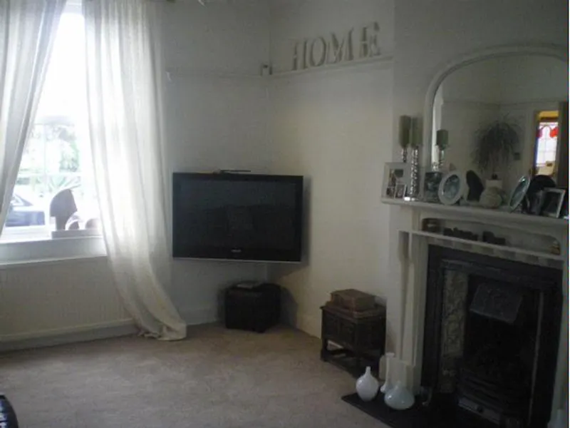 Living Room at Film location E344 in London (photo 8)