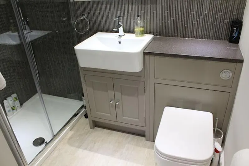 Bathroom at Georgian Malvern Hills house , A1214 (photo 92)