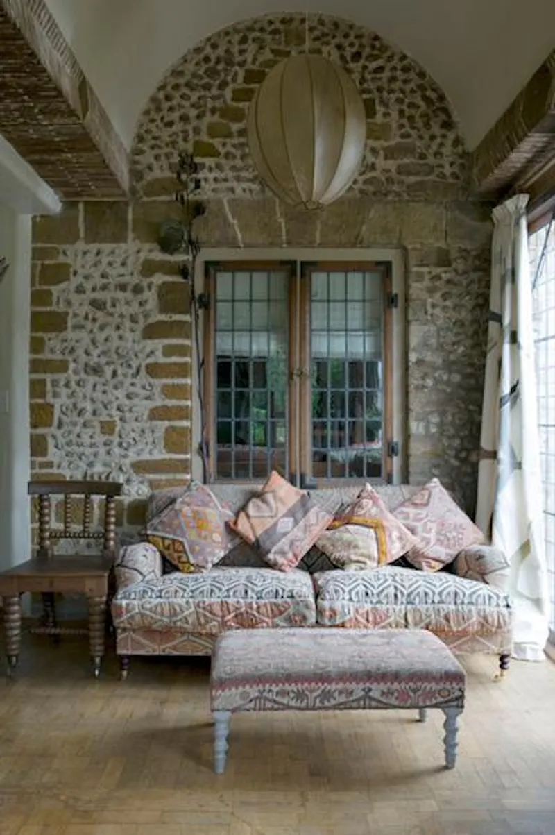 Living Room at Norfolk Arts & Crafts Gem, D1122 (photo 6)