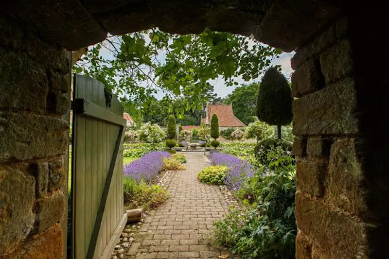 Norfolk Arts & Crafts Gem, D1122 (photo 24)