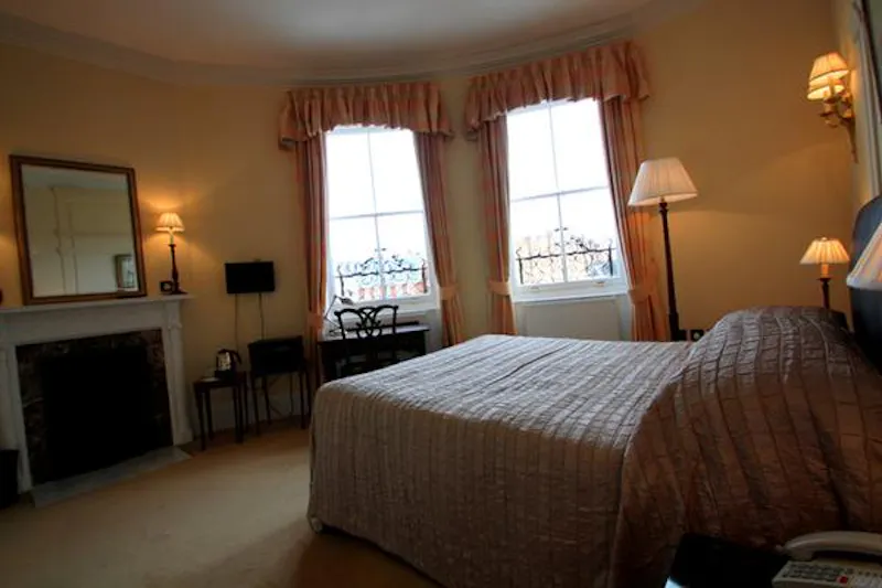 Mayfair private members' club, R734 (photo 30)