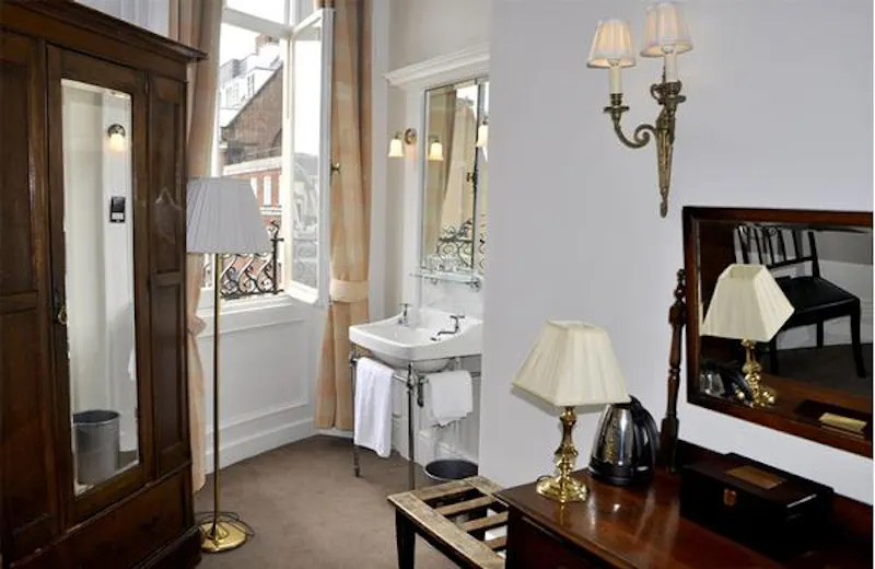 Mayfair private members' club, R734 (photo 32)