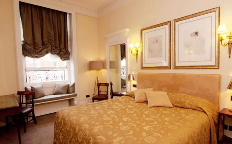 Mayfair private members' club, R734 (photo 35)