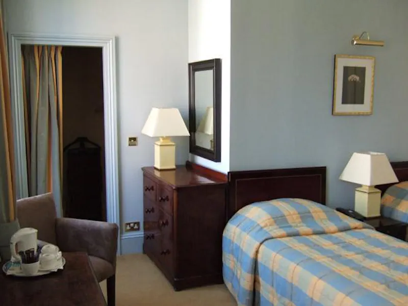Mayfair private members' club, R734 (photo 40)