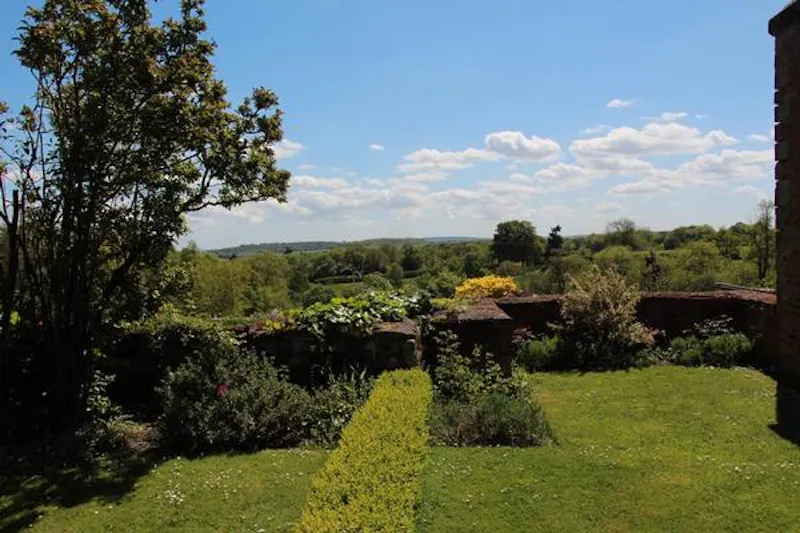 Views - country at Country estate in Markbeech, B1526 (photo 64)