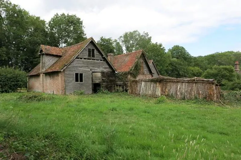 Shed at Country estate in Markbeech, B1526 (photo 89)