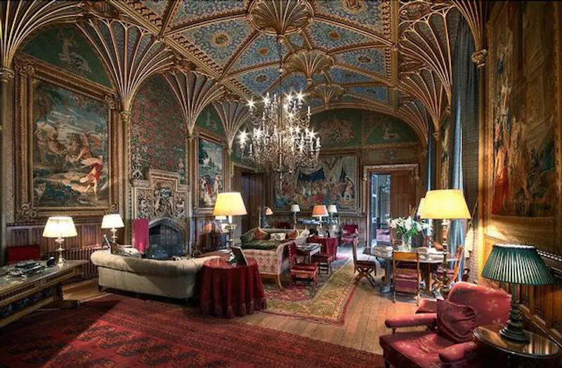 Ballroom at Opulent castle in Ledbury, G273 (photo 5)