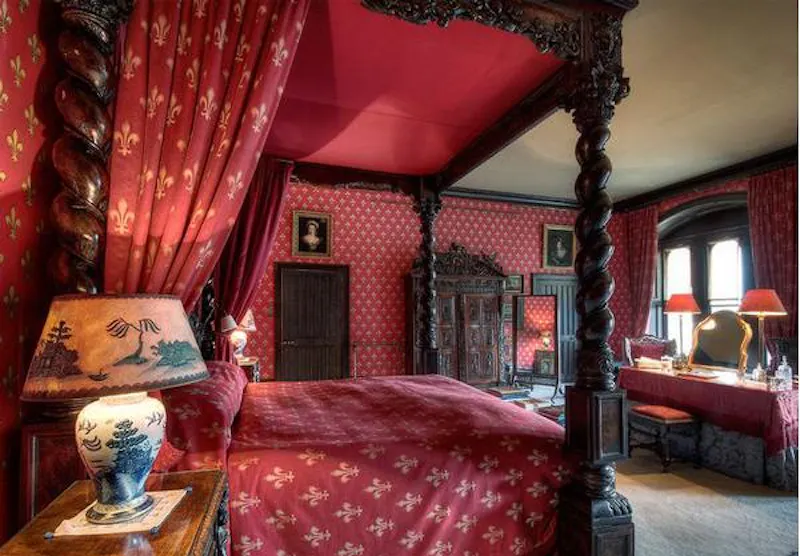 Opulent castle in Ledbury, G273 (photo 18)