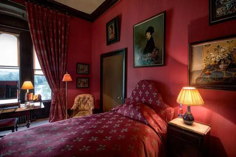 Opulent castle in Ledbury, G273 (photo 21)