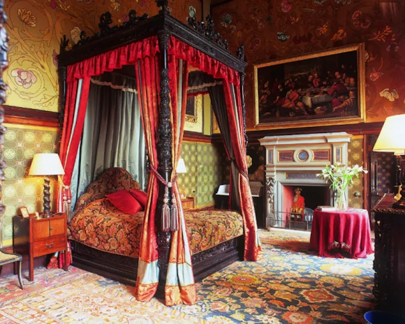 Fireplace at Opulent castle in Ledbury, G273 (photo 22)