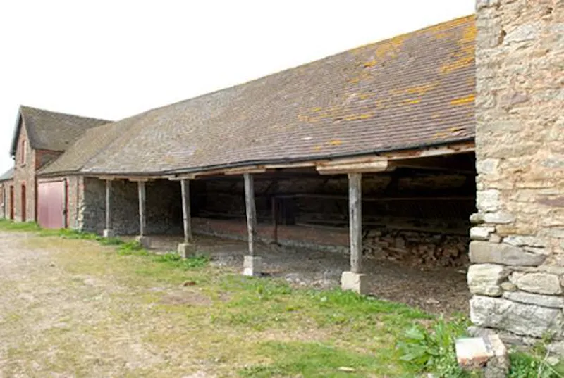 Stable / Outbuildings at Opulent castle in Ledbury, G273 (photo 48)
