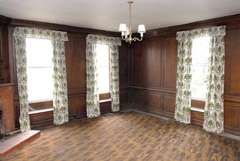 Panelling at Opulent castle in Ledbury, G273 (photo 56)