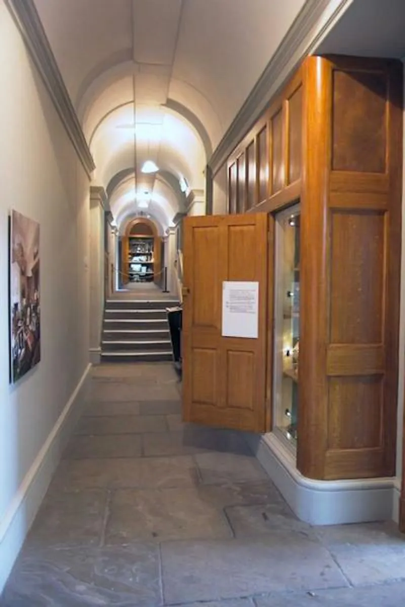 Corridor at Leeds Country Estate , A217 (photo 52)