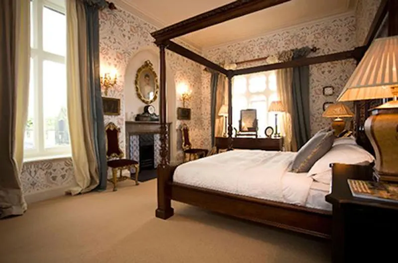 Victorian Gothic estate in Snaith, G277 (photo 17)