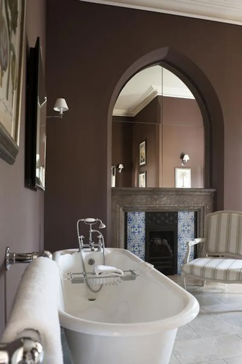 Bath - rolltop at Victorian Gothic estate in Snaith, G277 (photo 23)
