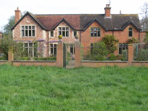 Motcombe 19th Century house, B1545