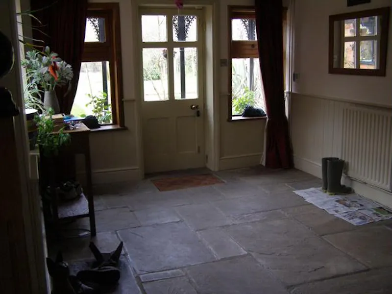 Motcombe 19th Century house, B1545 (photo 2)