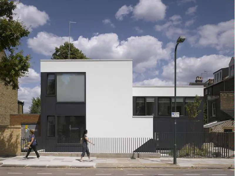 Architectural Kilburn house, D2057 (photo 1)