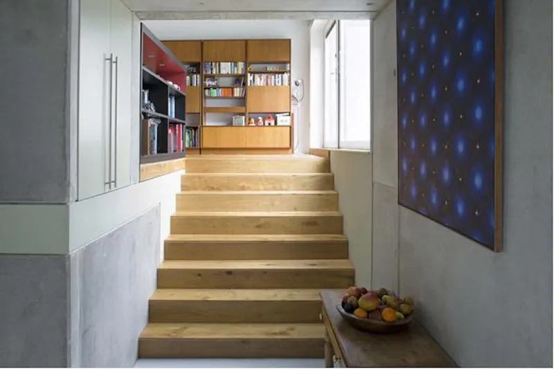 Staircase at Architectural Kilburn house, D2057 (photo 45)