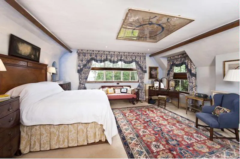 Country views Surrey Tudor style home, M274 (photo 13)