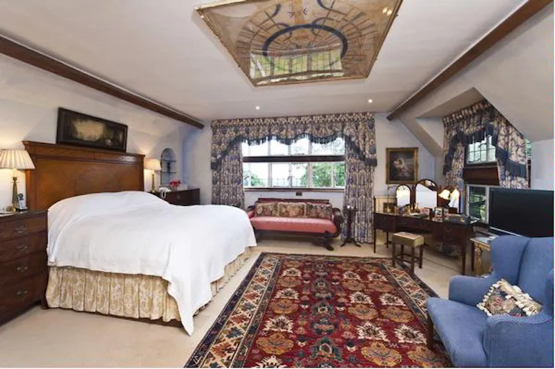 Bedroom at Country views Surrey Tudor style home, M274 (photo 14)