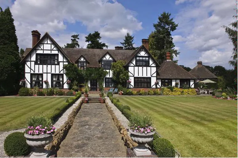 Garden - formal at Country views Surrey Tudor style home, M274 (photo 15)