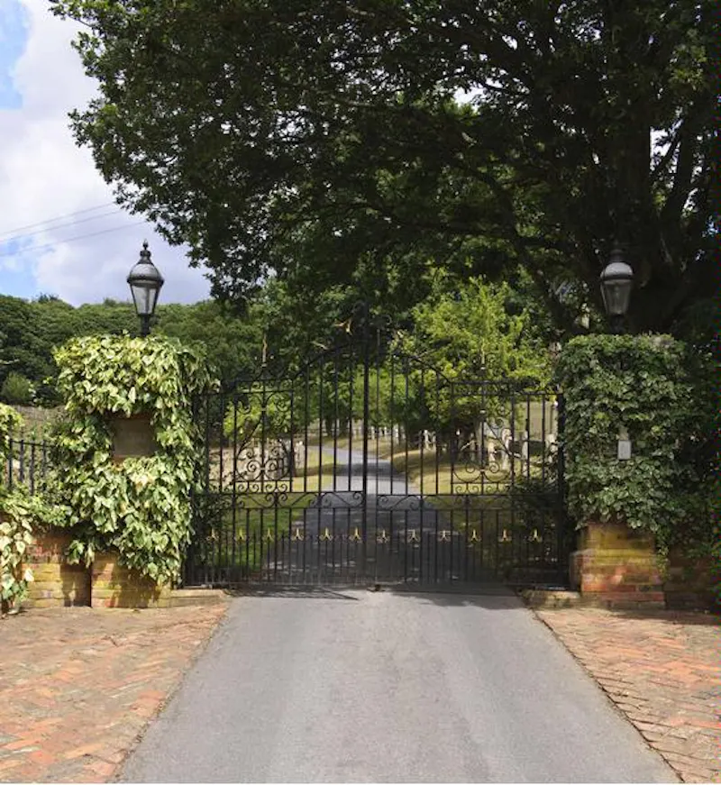 Driveway at Country views Surrey Tudor style home, M274 (photo 27)
